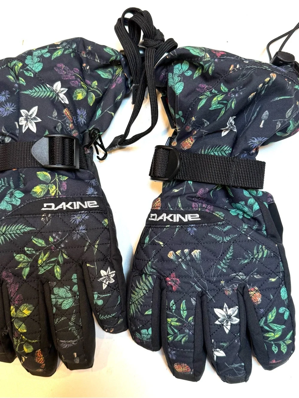 Dakine Black Floral Pattern Ski Gloves